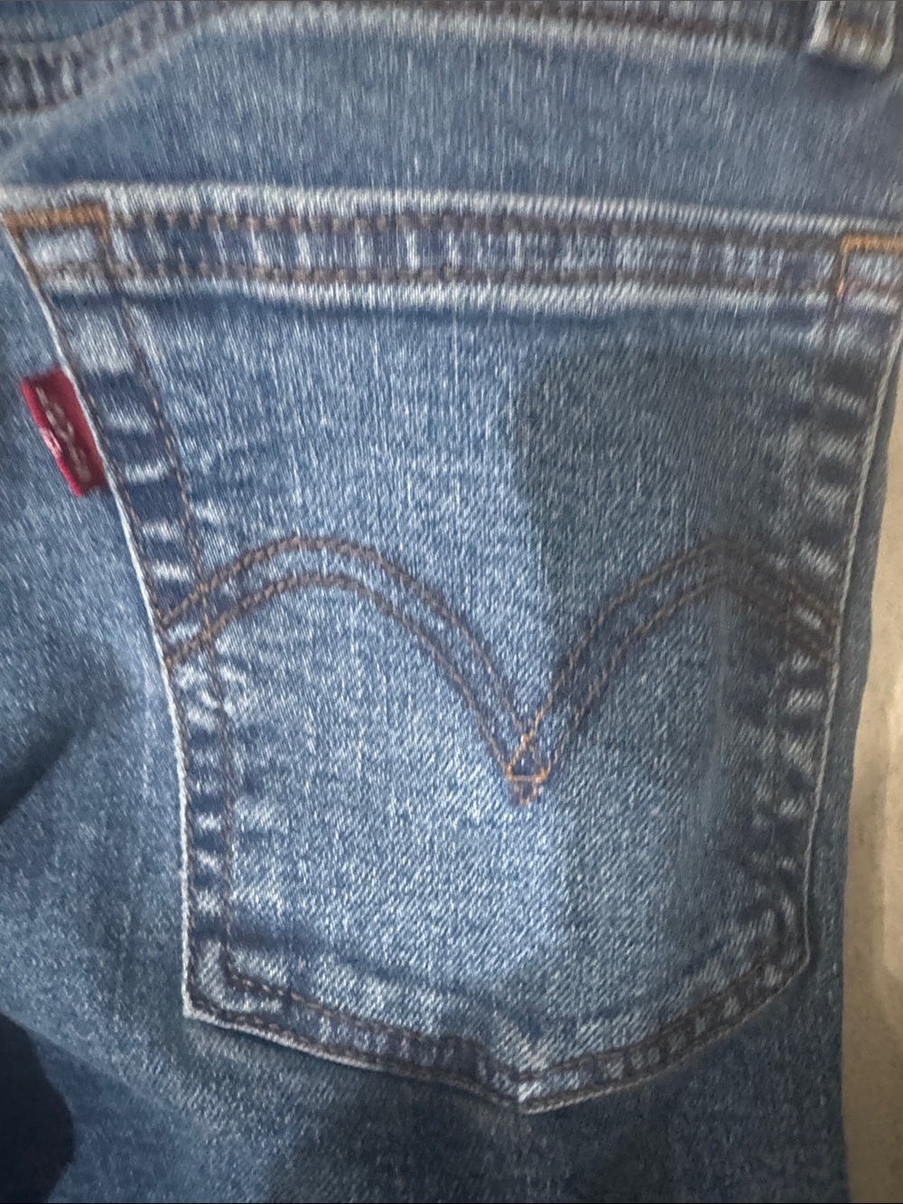 Levi's Women's Classic Dark Blue Straight Leg Jeans - Picture 5 of 8